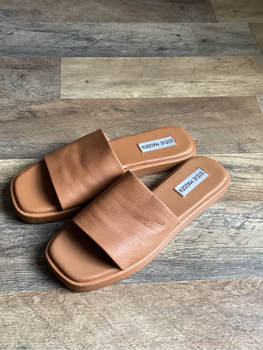 Steve Madden Women's leather Tan Slide Sandals